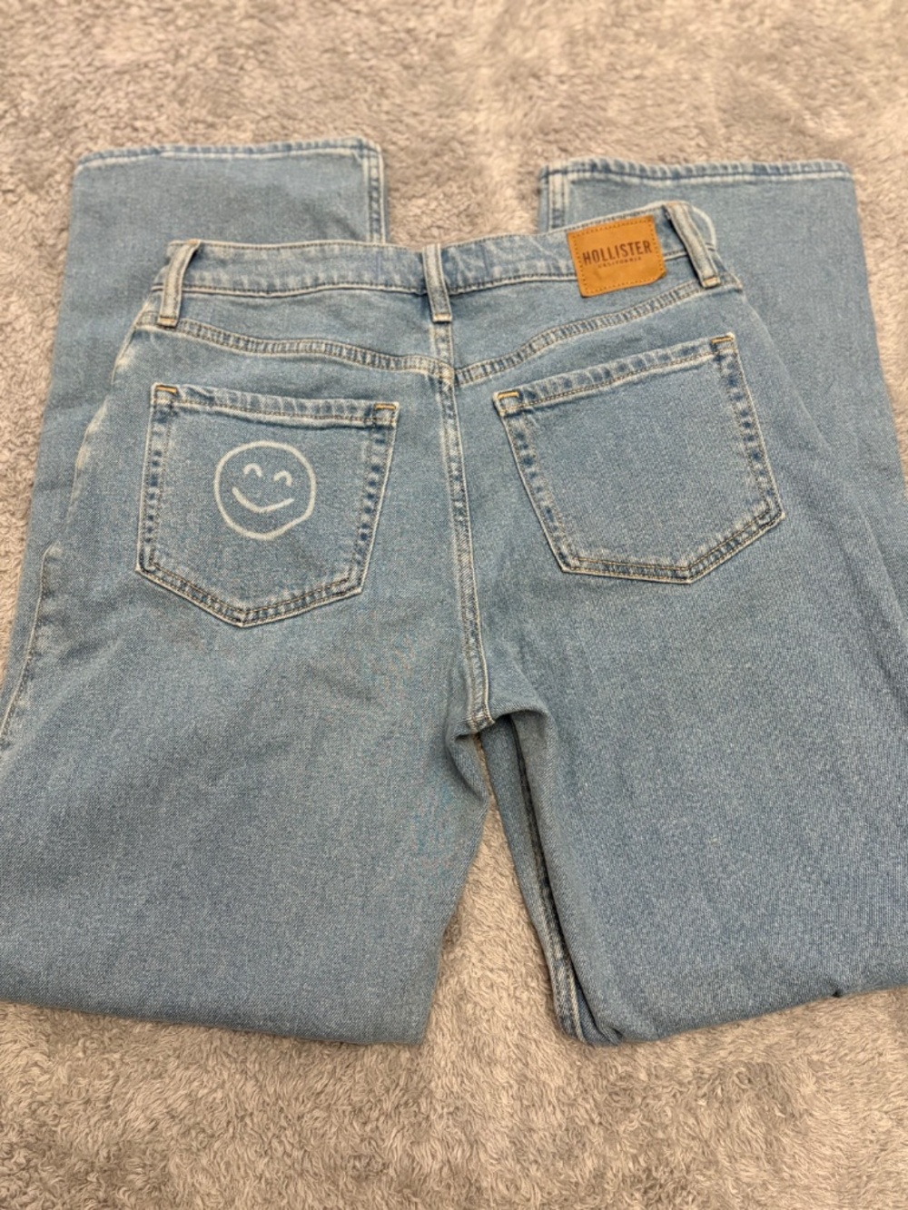 Women's Hollister Ultra High Rise Dad Jeans - Picture 4 of 7